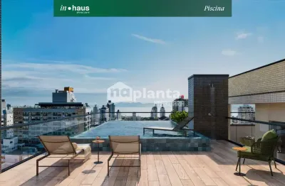 Apartamento à venda no Bairro Estreito em Florianópolis-SC, com 3 quartos, 1 suíte, 2 vagas