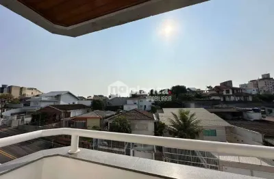 Apartamento à venda no Bairro Capoeiras em Florianópolis-SC, com 3 quartos, 1 suíte, 1 vaga