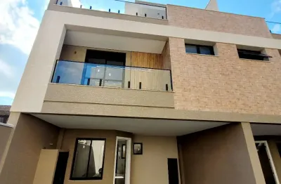 Excelente sobrado em condomínio em santa felicidade