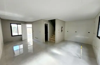 Maravilhoso sobrado novo com design moderno em santa felicidade