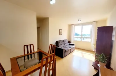 Excelente apartamento de 2 quartos no último andar (3° pavimento)