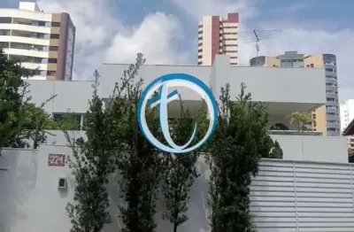 Vende-se casa residencial com 3 suites e 1 quarto a venda no caminho das árvores!