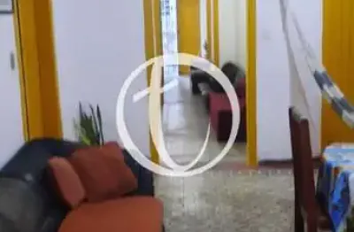 Casa com 4 quartos para alugar no Dois de Julho, Salvador 