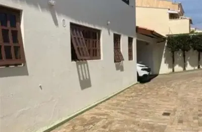 Casa com 4 quartos à venda na Vila Galvão, Jundiaí 