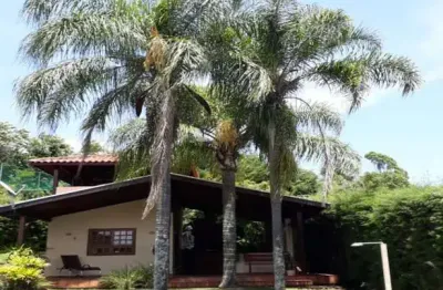 Chácara de luxo à venda ou locação em vinhedo-sp, bairro caixa d'água: 3 quartos, 2 suítes, 3 salas, 3 banheiros, 4 vagas, 300m².