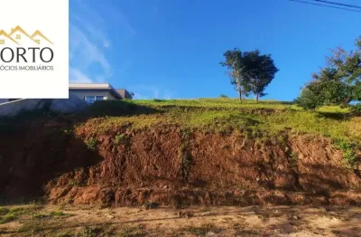 Terreno em aclive com 658 metros condomínio delle stelle