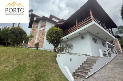 Espetacular Casa em Condomínio à Venda ou Locação em Marambaia, Vinhedo-SP: 4 Quartos, 2 Suítes, 3 Salas, 5 Banheiros, 4 Vagas, 920 m²