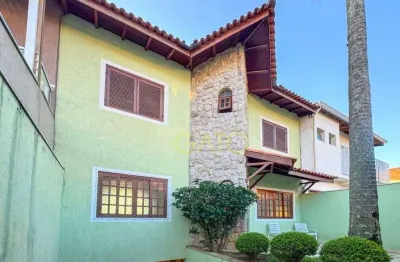 Casa com 3 quartos para alugar na Avenida Arujá, Colina Maria Luíza (Jordanésia), Cajamar