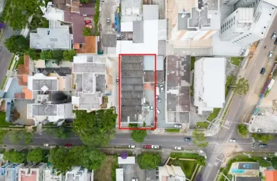 Terreno à venda na Rua Amazonas, 721, Água Verde, Curitiba