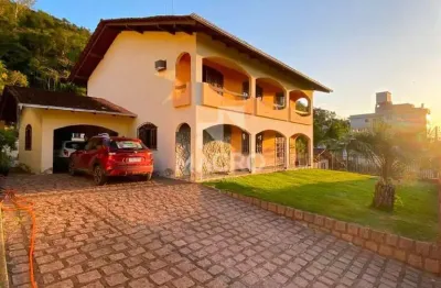 Casa com 4 quartos à venda na Vila Nova, Jaraguá do Sul 