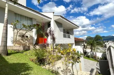 Casa com 4 quartos à venda no Amizade, Jaraguá do Sul 
