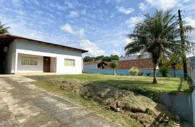 Casa | tifa martins (lot. ana paula ii) | 4 quartos (1 suíte) | 150m²