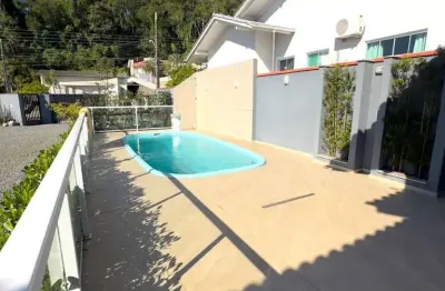 Casa com piscina | vila nova | 2 quartos (1 suíte com closet) | 100m²