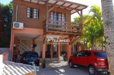 Casa com 6 quartos à venda em Bombas, Bombinhas 