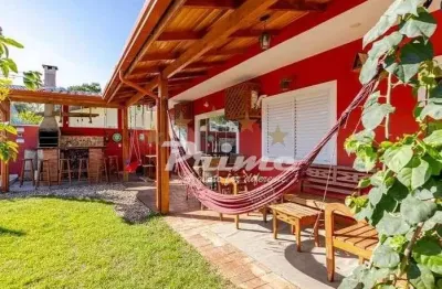 Casa com 3 quartos à venda em Zimbros, Bombinhas 