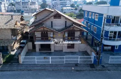 Casa com 6 quartos à venda na Rua Salema, Centro, Bombinhas