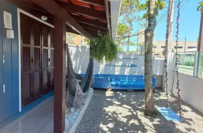 Casa á venda - apenas 250m do mar de zimbros - bombinhas/sc