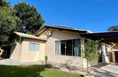 Casa á venda no bairro canto grande  - bombinhas/sc