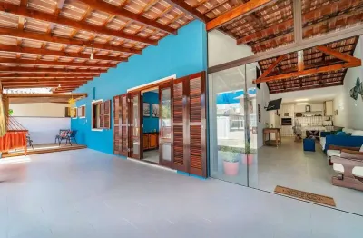 Casa de 4 quartos à venda em morrinhos - bombinhas/sc