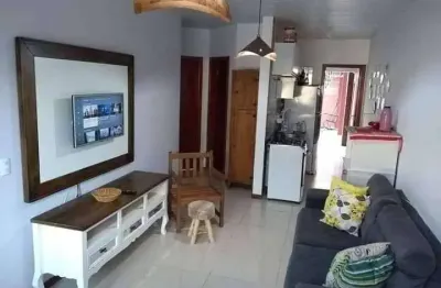 Casa geminada á venda no bairro zimbros - 2 quartos(1 suíte) - bombinhas/sc