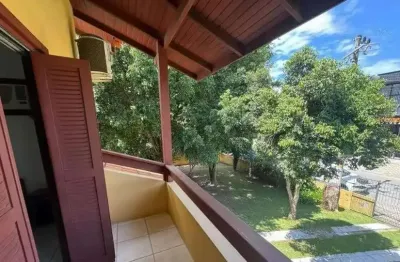 Casa com 3 quartos ( 2 suítes) à venda em bombas - bombinhas/sc