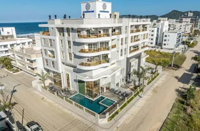 Cobertura duplex, 2 quartos, a 130m do mar, a venda em mariscal - bombinhas/sc