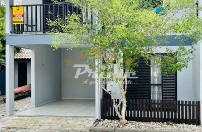 Sobrado a venda de 3 quartos, 90m do mar, no bairro de morrinhos, bombinhas/sc