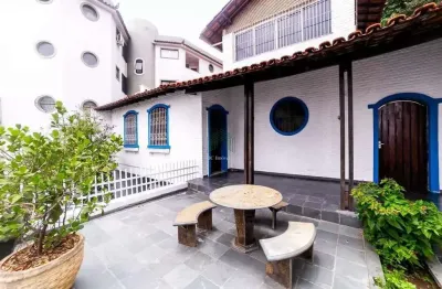 Casa com 5 quartos à venda no São Lucas, Belo Horizonte  por R$ 1.180.000