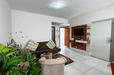 Casa com 3 quartos à venda na Santa Efigênia, Belo Horizonte  por R$ 720.000