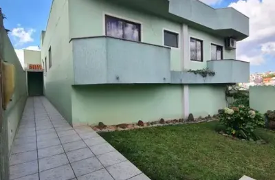 Apartamento no bairro orfãs, próximo ao açougue santana.