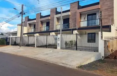 Sobrado em ótima localização próximo ao supermercado vitor.