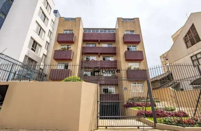 Espaçoso apartamento de 2 quartos no água verde com 2 vagas livres