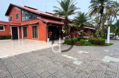 Village com 3 dormitórios à venda, 180 m² por R$ 870.000 - Cantão do Indaiá - Bertioga/SP