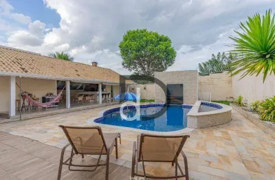 Casa Térrea em condomínio Fechado com piscina - Condomínio Vista Alegre - Vinhedo