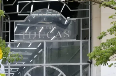 Sala comercial com 1 sala à venda na Avenida Luiz Xavier, 68, Centro, Curitiba