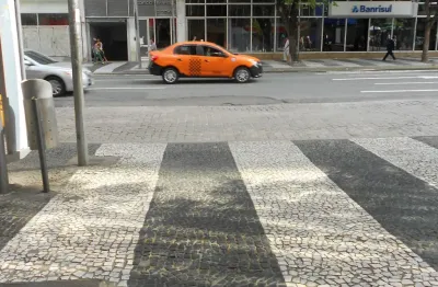 Sala comercial com 3 salas à venda na Avenida Marechal Floriano Peixoto, 228, Centro, Curitiba