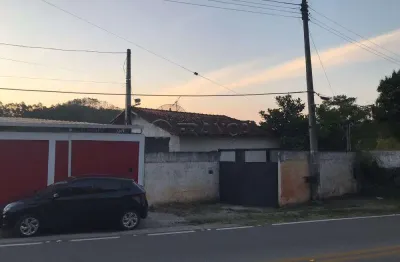 Lindo sobrado para morar e descansar em meio a natureza