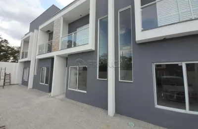 Casa em condomínio 2 dormitórios sendo 1 suíte bairro cidade jardim jacareí