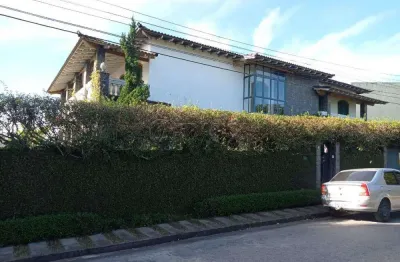 Casa de alto padrão com 4 dormitórios sendo 3 suíte - centro - jacareí