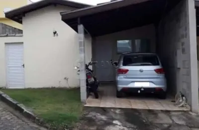 Casa espaçosa 3 quartos em condomínio, total segurança próximo ao centro de jacareí