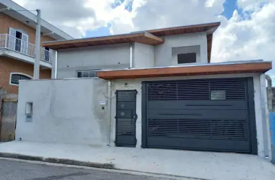 Casa 7 dormitórios sendo 3 suítes bairro cidade jardim jacareí