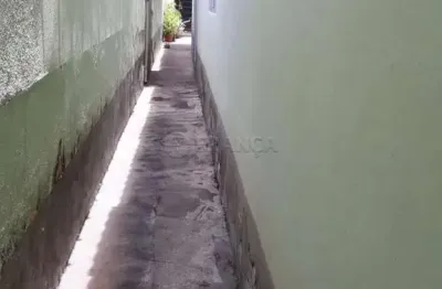 Casa com 3 quartos à venda no Jardim Jacinto, Jacareí 