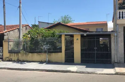 Casa 03 dormitórios com edicula assobradada - parque meia lua jacareí sp