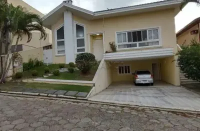 Casa em condominio 05 domitórios sendo 01 suite  e 01 suite master - coleginho - jacareí sp