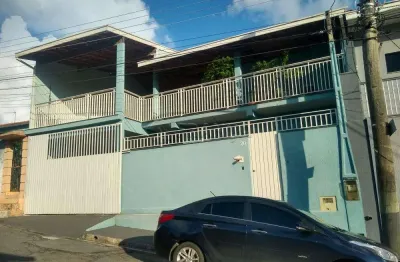 Casa assobradada com ponto comercial jd esperança jacareí sp