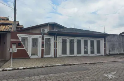 Casa com 3 quartos à venda no Jardim Santa Maria, Jacareí 