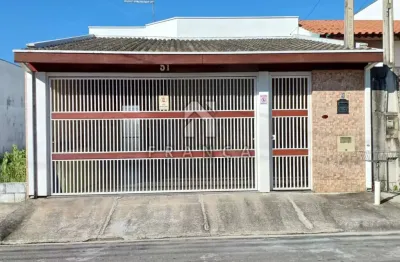 Linda casa térrea com excelente acabamento 2 dormitórios - parque dos sinos - jacareí sp