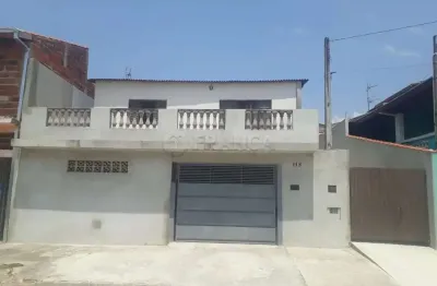 Casa de 03 dormitórios, espaçosa em contato com a natureza. no jardim colônia - jacareí sp