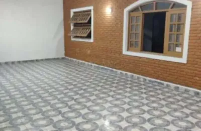Casa térrea 2 dormitórios com edícula em rua publica no jardim satélite.