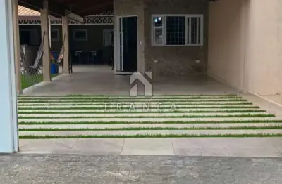 Casa térrea com suíte e área gourmet à venda no jardim colinas ? jacareí/sp